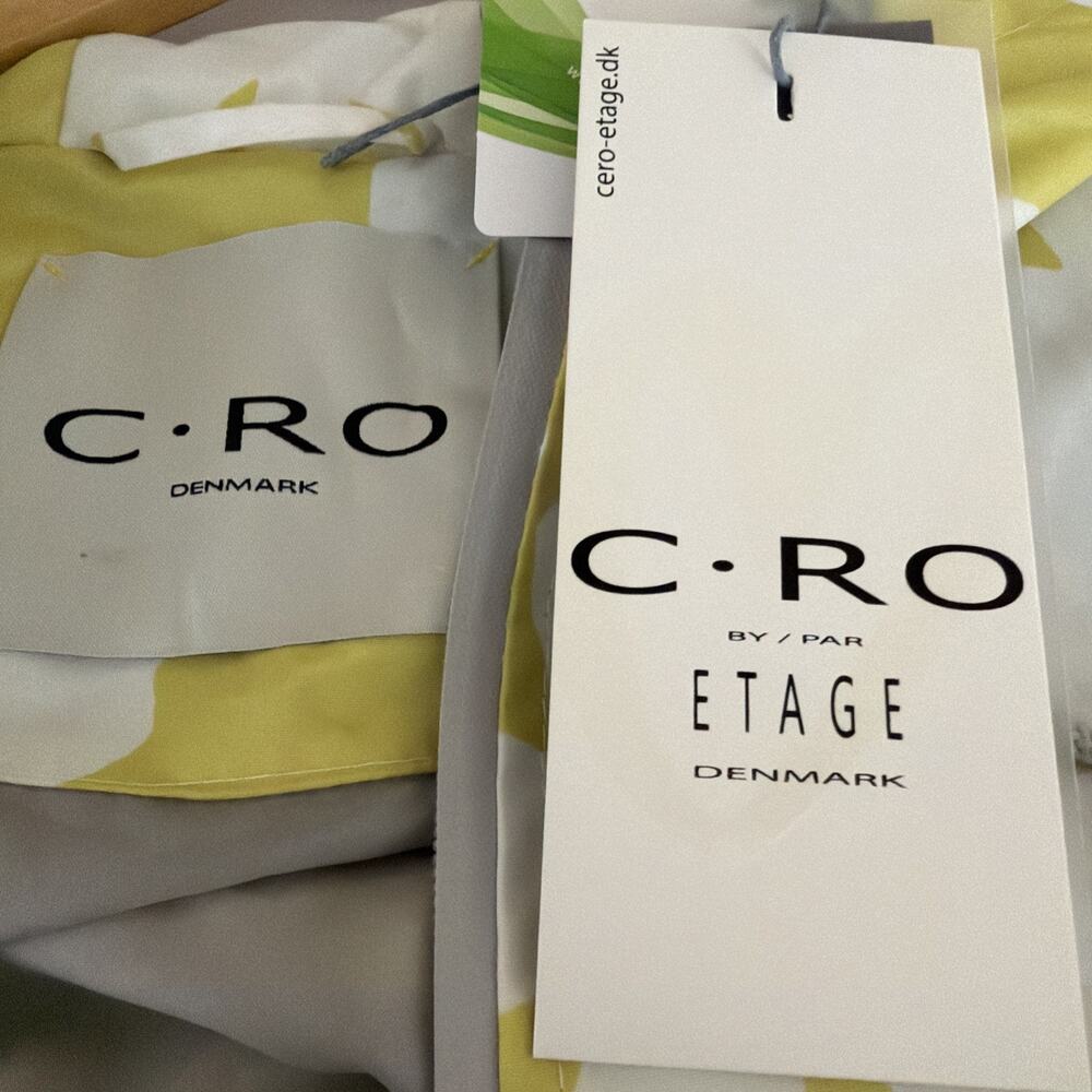 NWT C.RO Denmark Yellow Floral Rain Jacket Size Medium Hooded Knee Length Coat - Picture 5 of 5